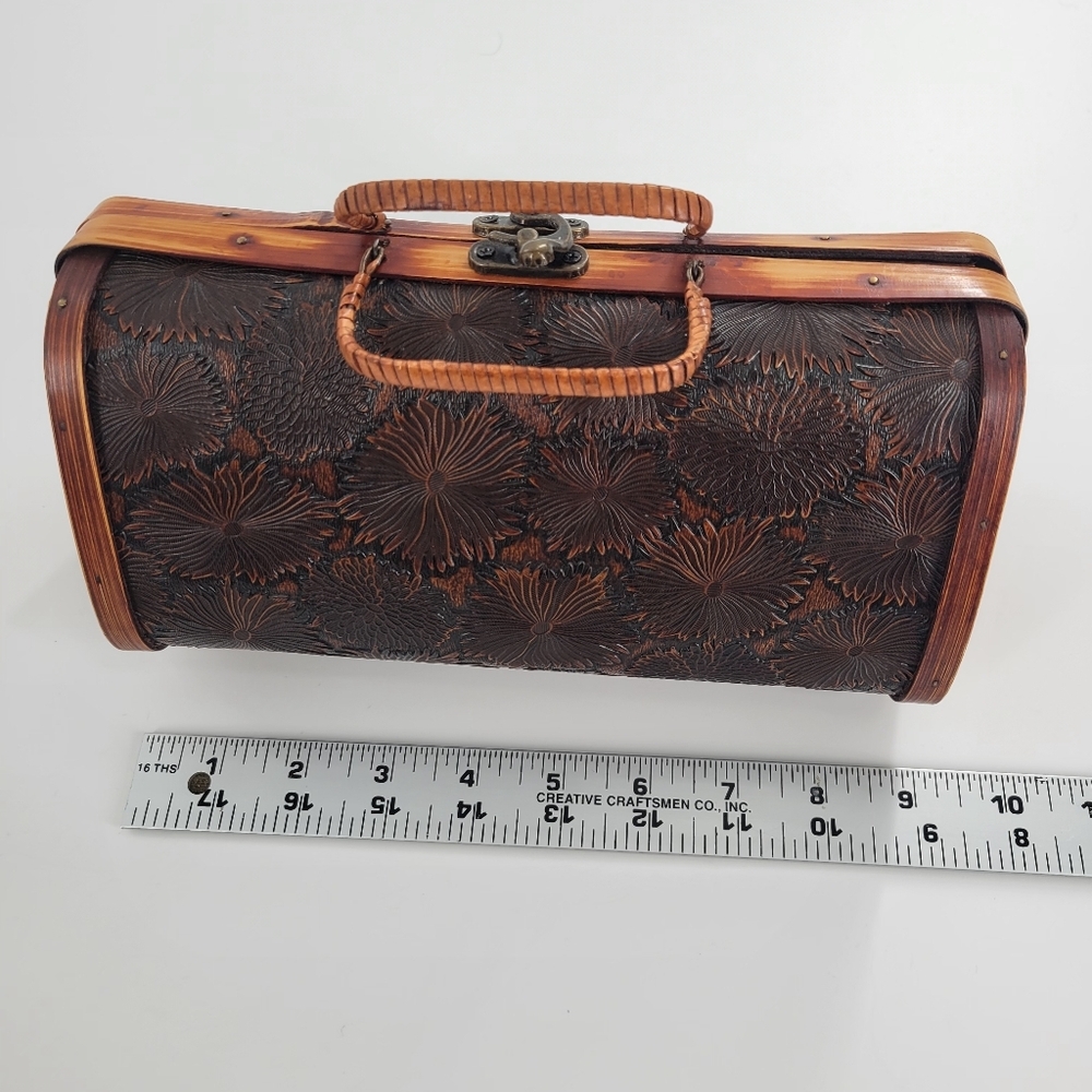 Vintage Bamboo Barrel Handbag Floral Carved Clasp Closure - Picture 4 of 8